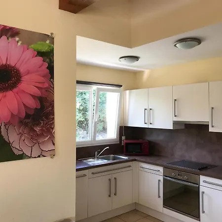 In Parthenay With Bubble Bath Nyaraló