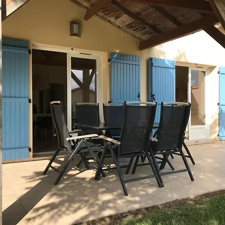 Nyaraló In Parthenay With Bubble Bath *