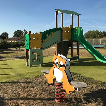 Nyaraló In Parthenay With Bubble Bath *