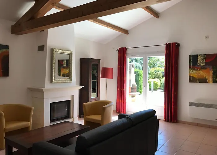 In Parthenay With Bubble Bath * Les Forges (Deux-Sevres)