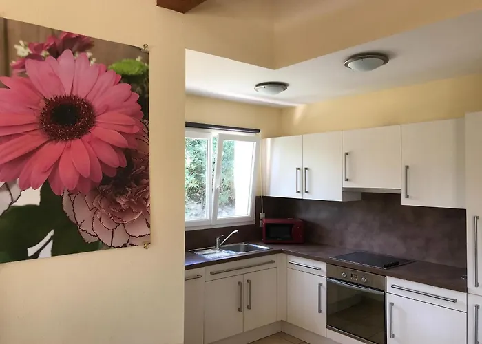 In Parthenay With Bubble Bath بيت للعطل