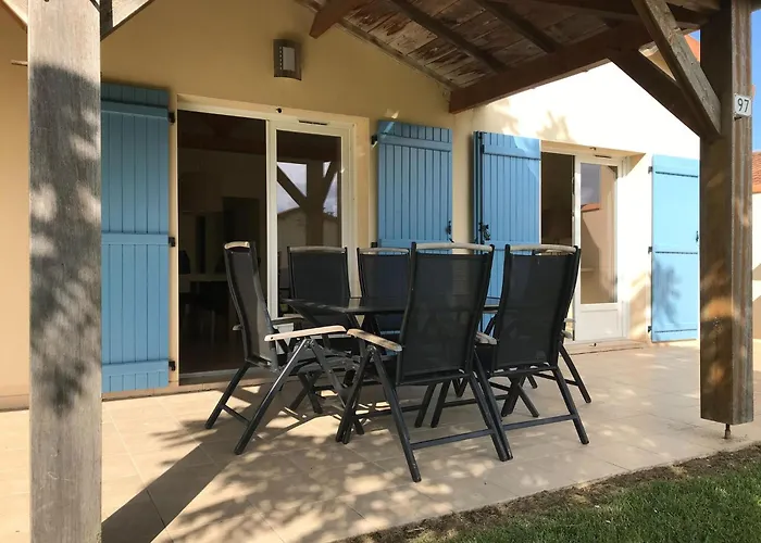 بيت للعطل In Parthenay With Bubble Bath *