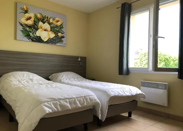 In Parthenay With Bubble Bath بيت للعطل